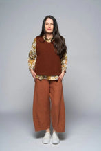 Load image into Gallery viewer, Muse Pull Over Vest