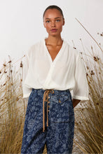 Load image into Gallery viewer, Maud Dainty Trucker Pant Floral