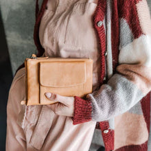 Load image into Gallery viewer, Dusky Robin Frankie Wallet in Steel Grey